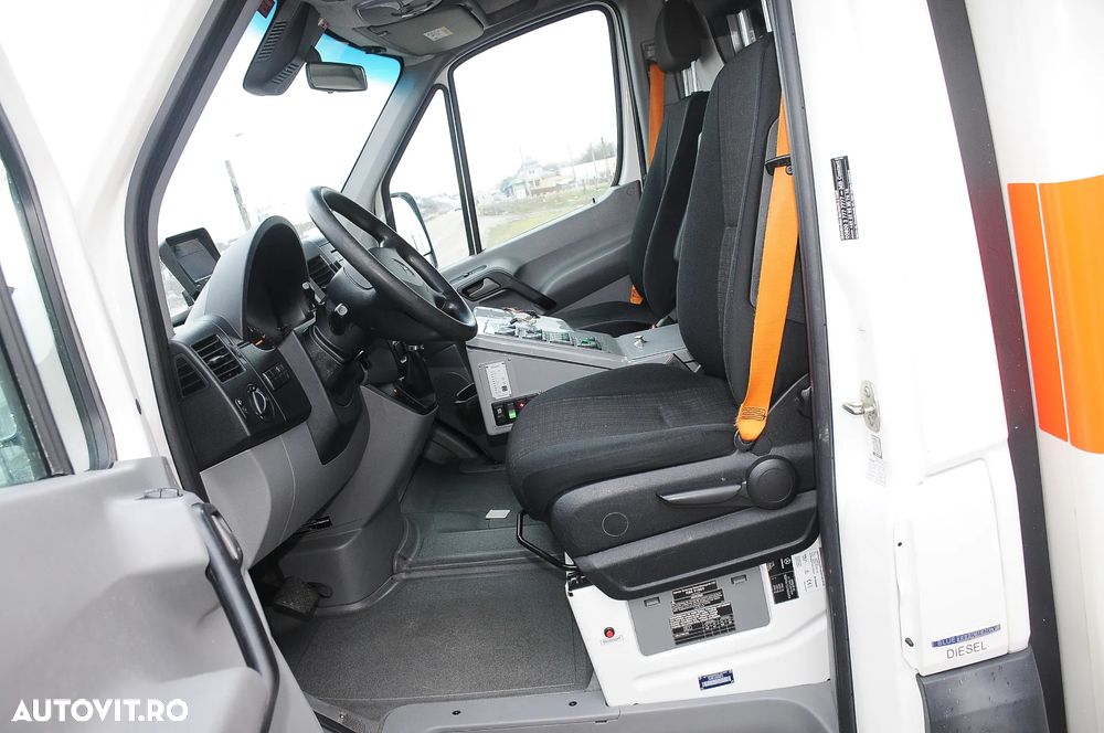 Mercedes-Benz Sprinter - 8