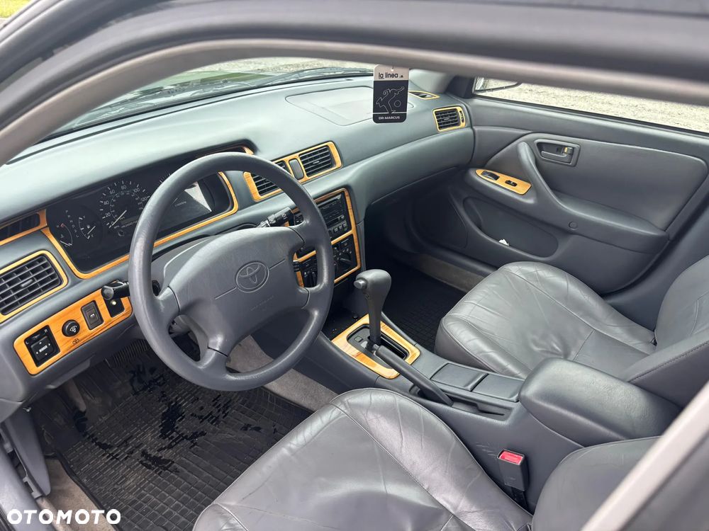 Toyota Camry - 8