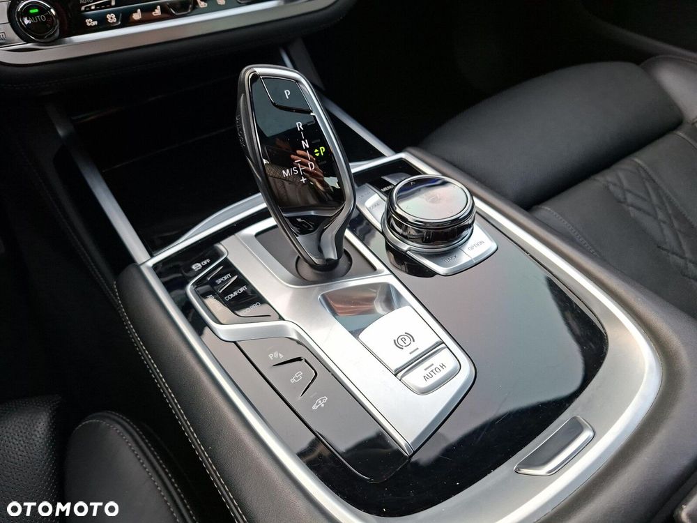 BMW Seria 7 750d xDrive sport - 16