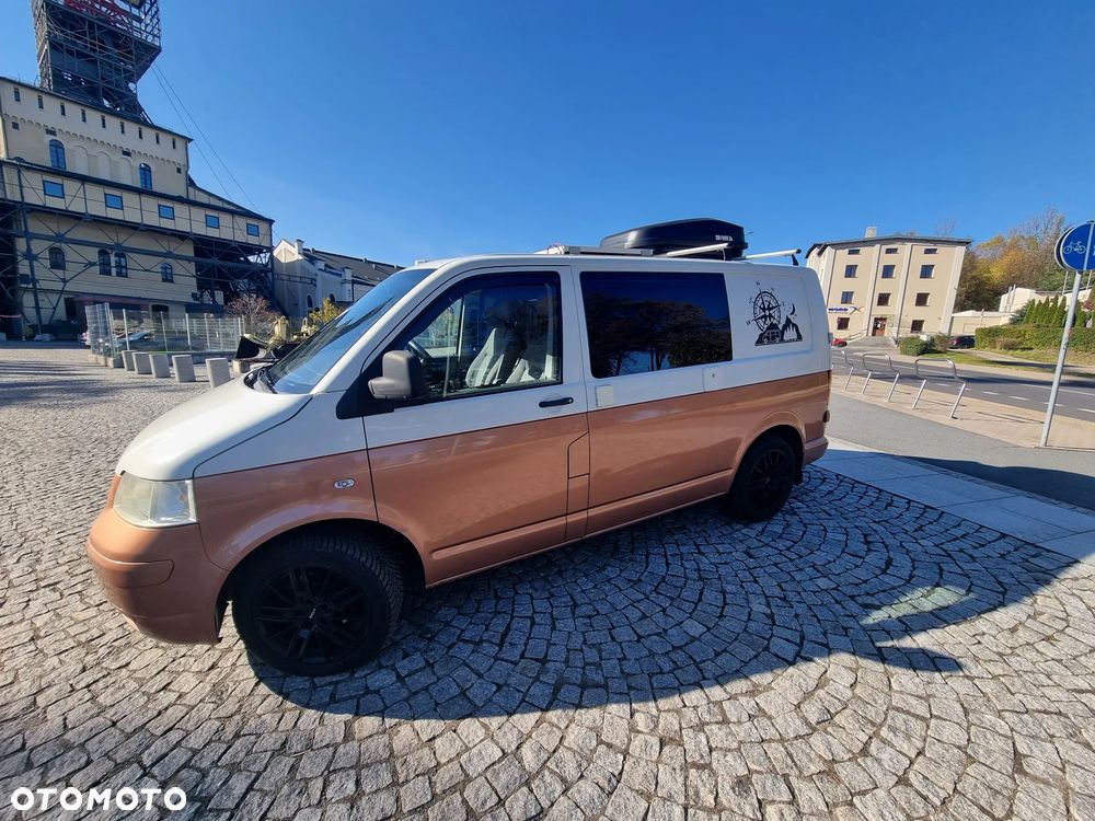 Volkswagen Transporter - 1