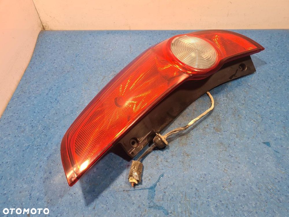 OPEL AGILA B LAMPA TYŁ PRAWA ZEWNĘTRZNA - 3