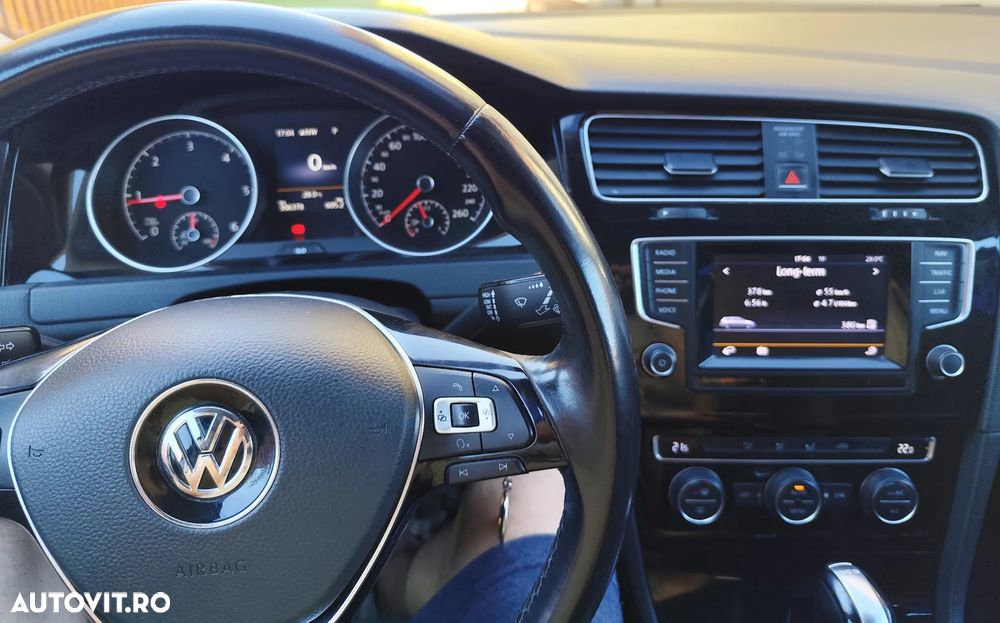 Volkswagen Golf 1.6 BlueTDI DSG Comfortline - 6