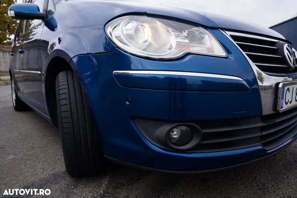 Volkswagen Touran 2.0TDI Highline - 6