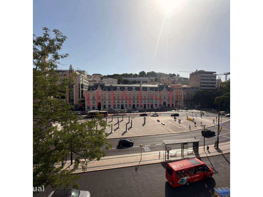 ESTÚDIO CONVERTIDO EM T1 COM VISTA PARA A PRAÇA DOS RESTAURADORES - Grande imagem: 4/27