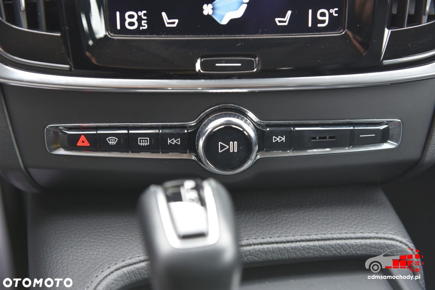 Volvo V90 D4 Momentum - 31