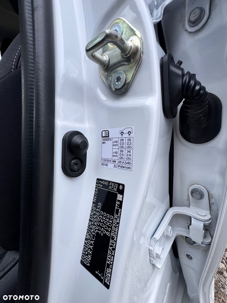 Toyota Yaris 1.5 Comfort - 26