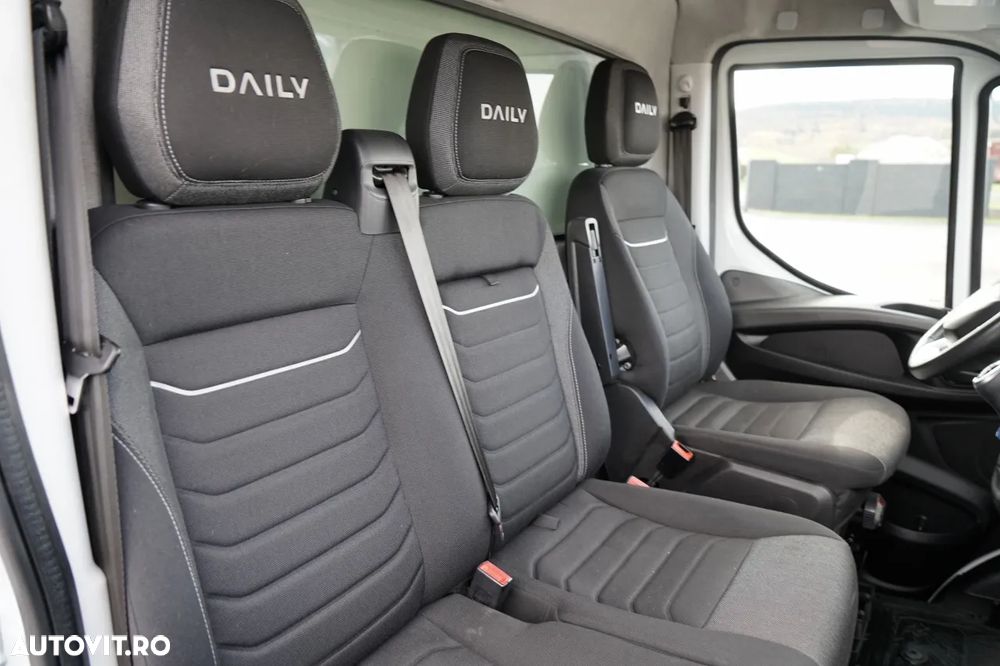 Iveco DAILY 35-180 / CONTAINER / AUTOMAT HI-MATIC / TWIN / 2022 / IMPORTAT - 33