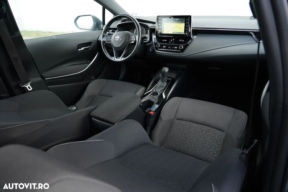 Toyota Corolla Sedan 1.8 HSD Dynamic - 12