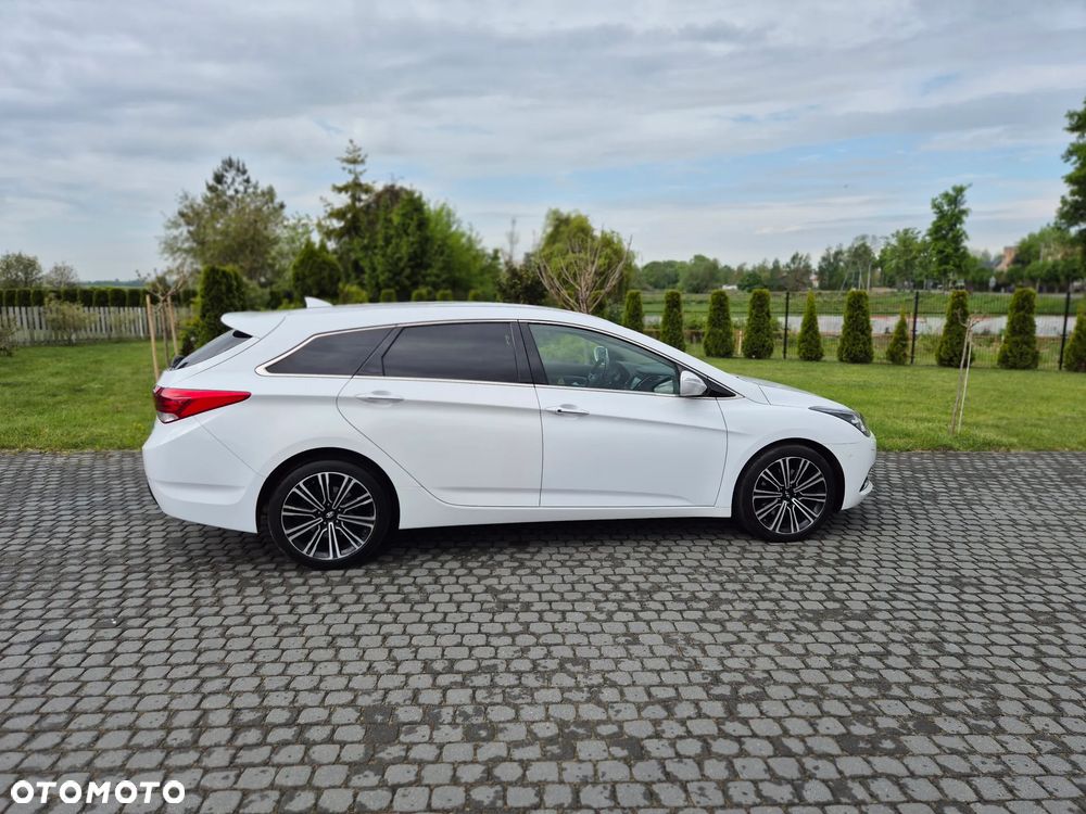 Hyundai i40 Kombi 1.7 CRDi DCT Premium - 23
