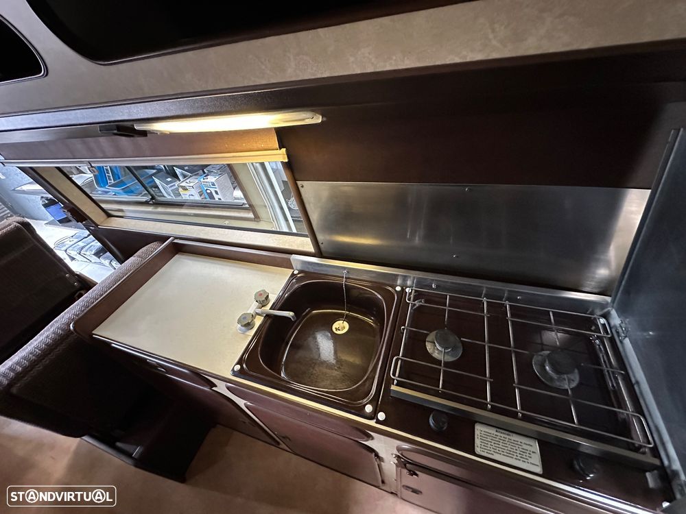 Mercedes-Benz James Cook - 10