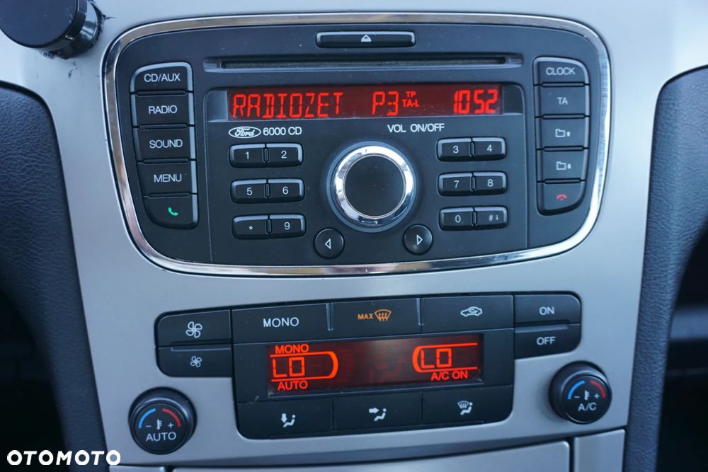 Ford S-Max 2.0 TDCi DPF Ambiente - 22