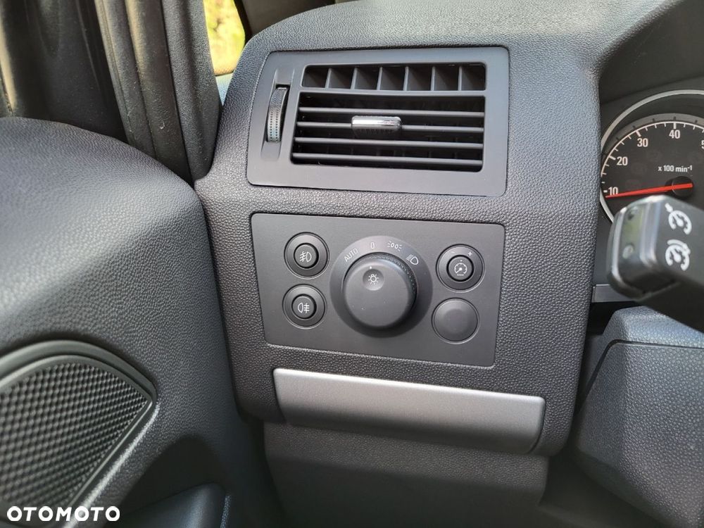 Opel Zafira - 34