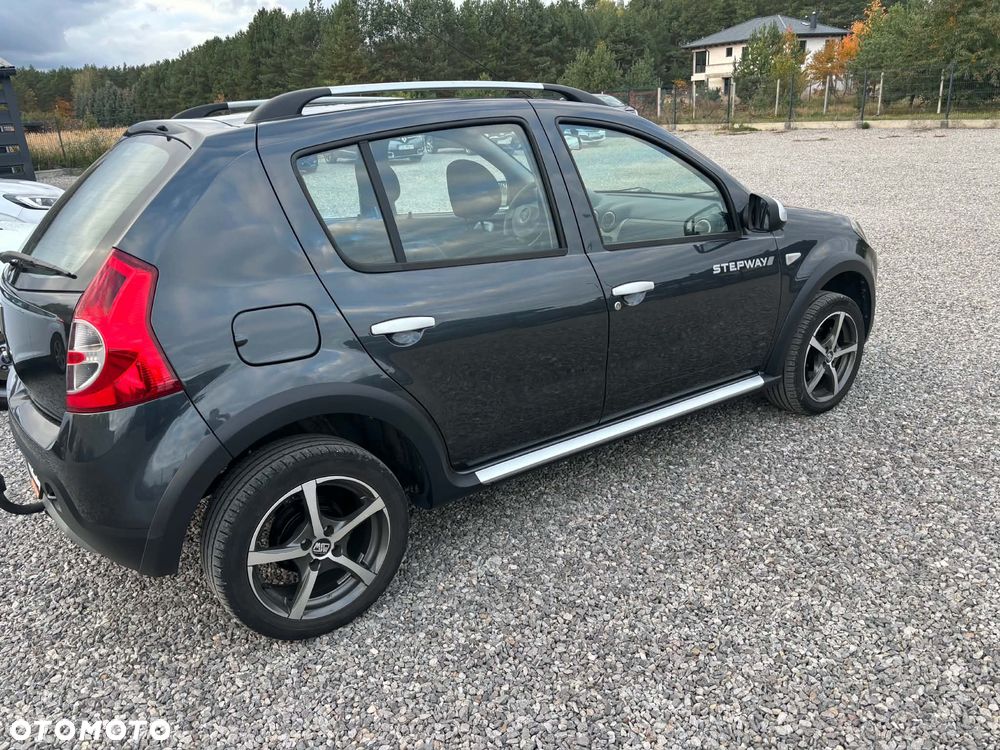 Dacia Sandero Stepway 1.6 - 9