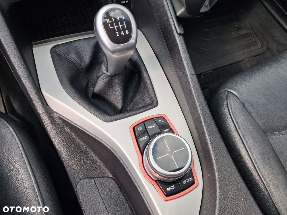 BMW X1 sDrive18i Sport Line - 39