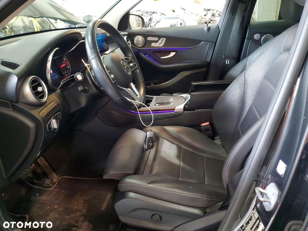 Mercedes-Benz GLC 300 4Matic 9G-TRONIC - 8
