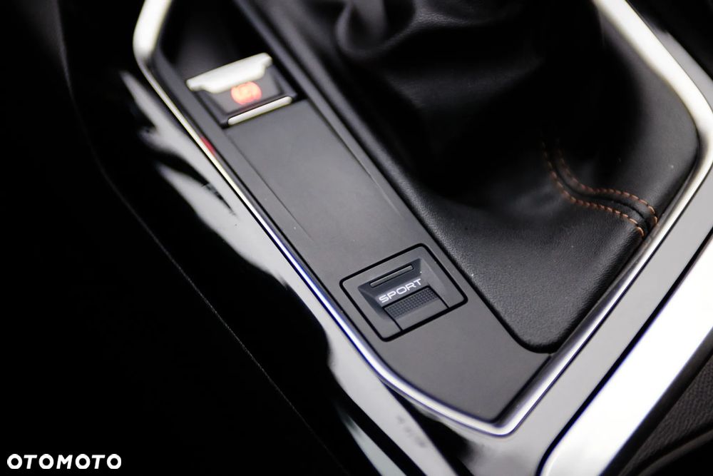 Peugeot 5008 1.6 BlueHDI Allure S&S - 20