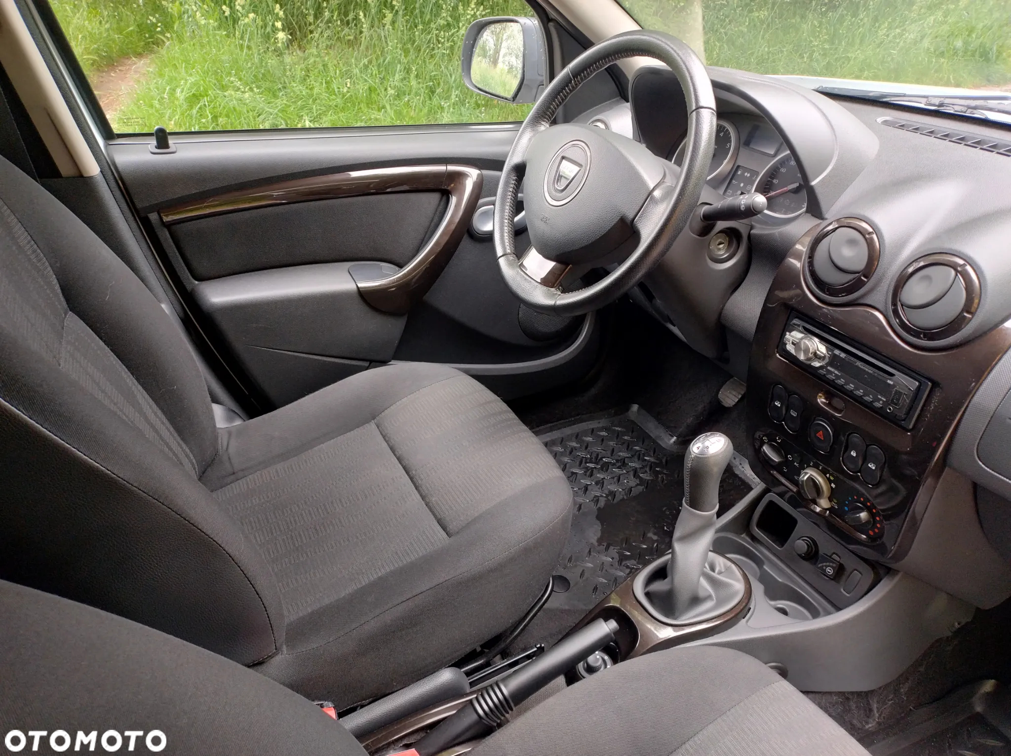 Dacia Duster 1.6 Laureate - 10