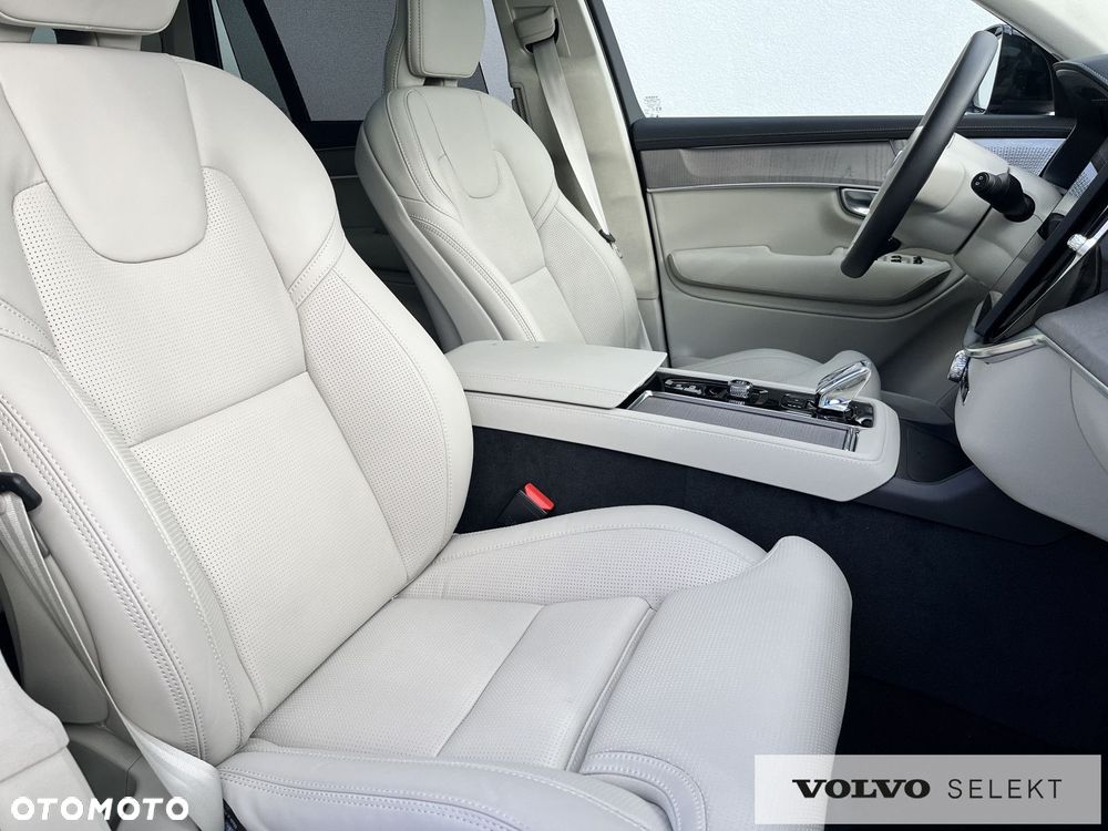 Volvo XC 90 - 31