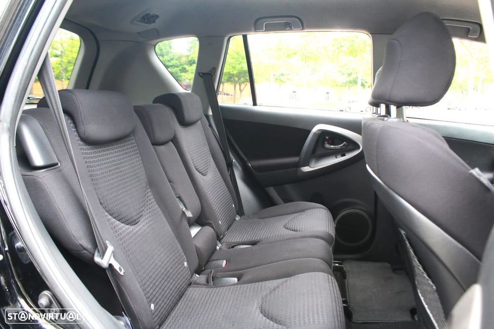 Toyota RAV4 2.2 D-4D Cross Sport NAVI - 41