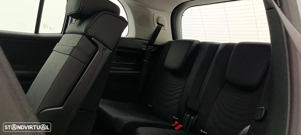 Mercedes-Benz GLB 180 d - 30