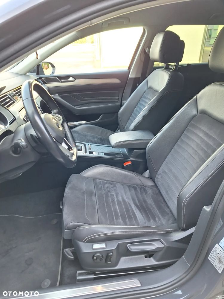 Volkswagen Passat 2.0 TDI SCR Elegance DSG - 8