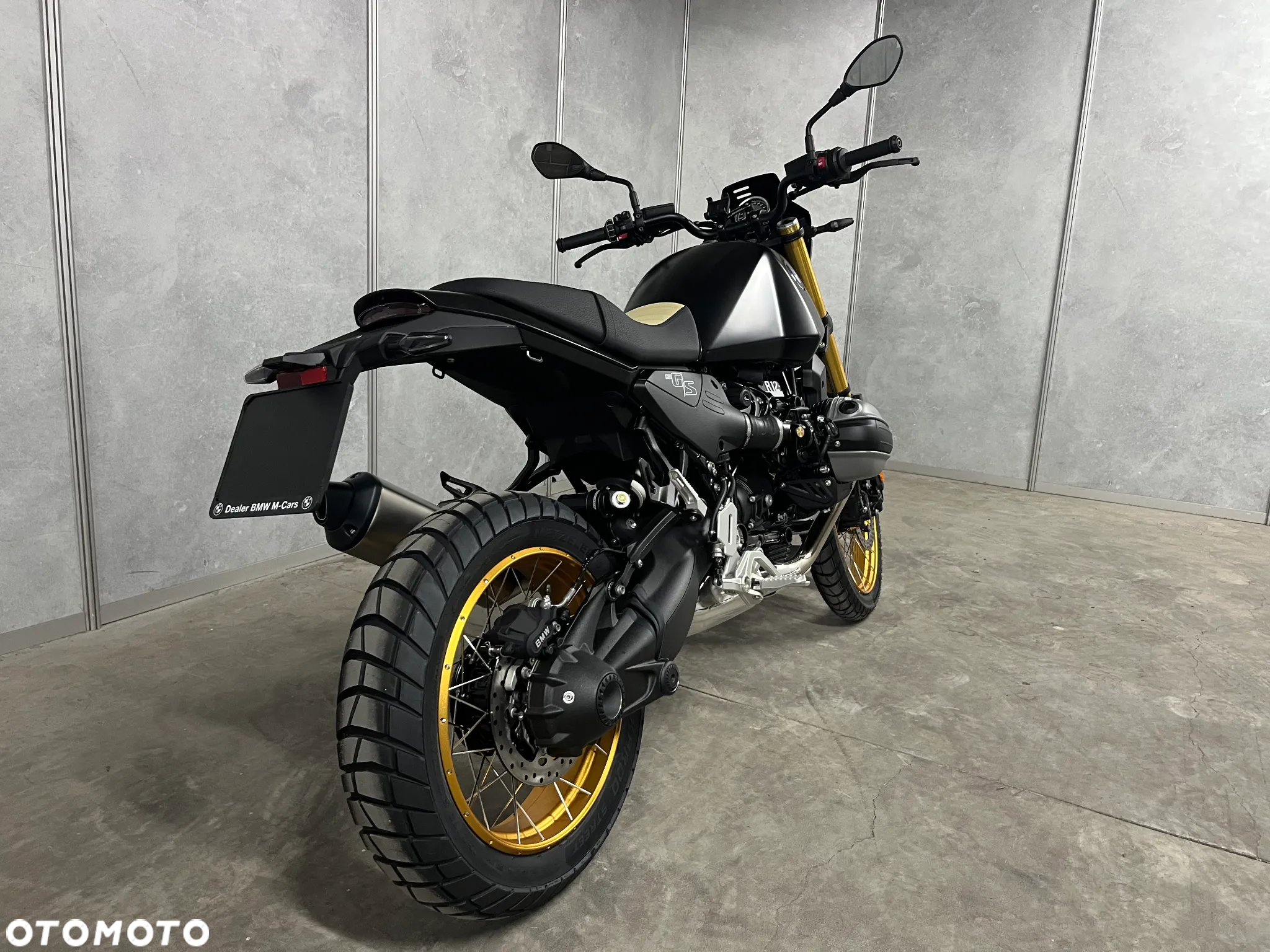 BMW R - 2