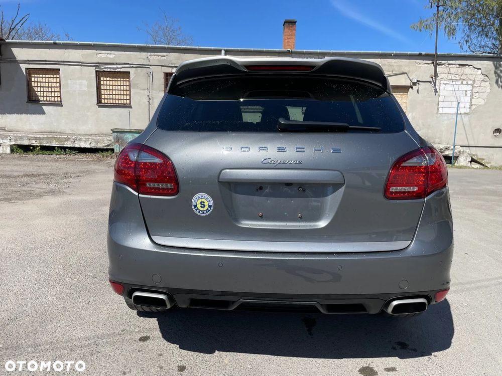 Porsche Cayenne - 8