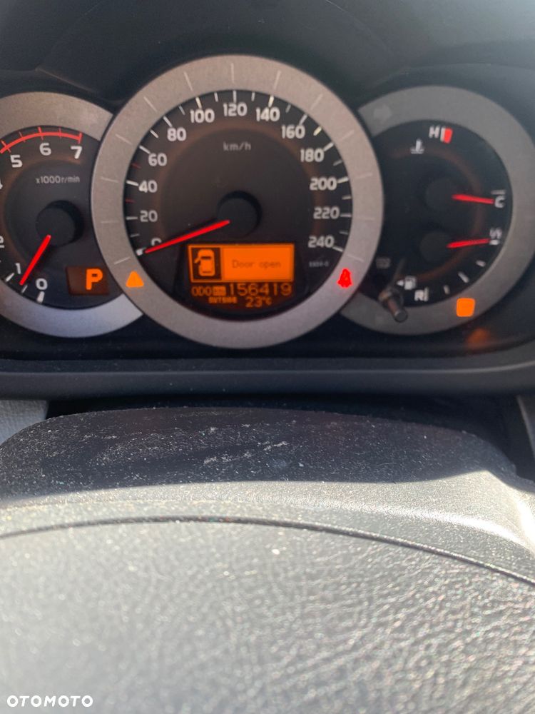 Toyota RAV4 - 6