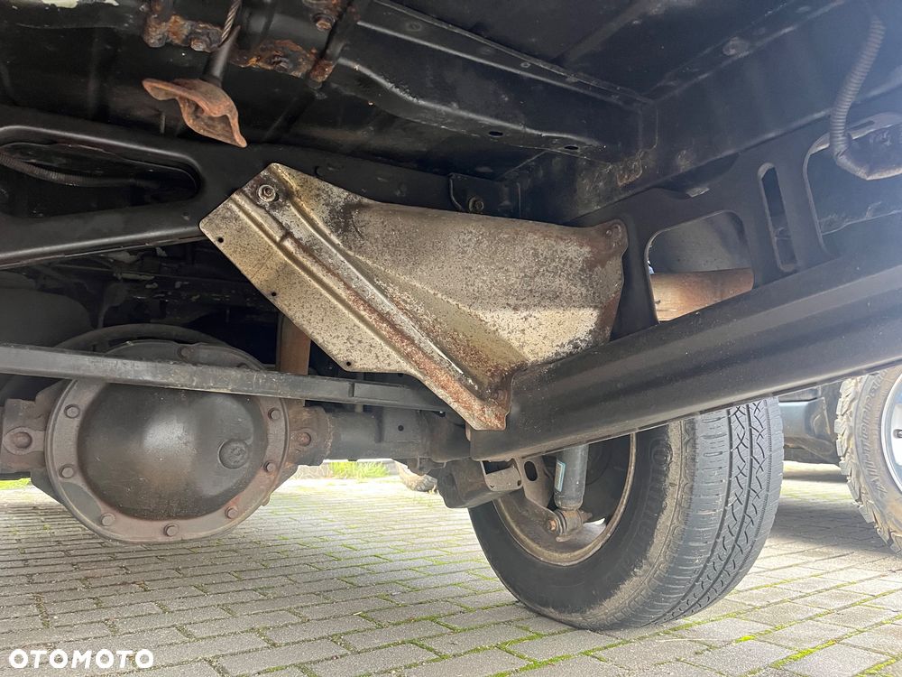 Jeep Commander 4.7 Automatik - 25