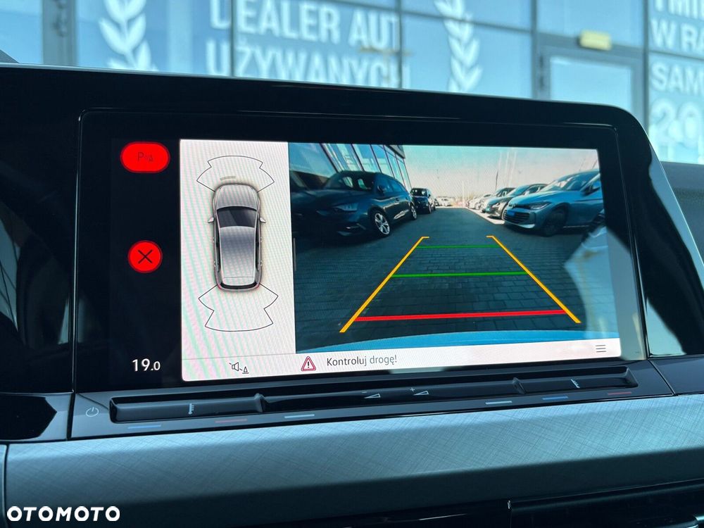 Volkswagen Golf - 28