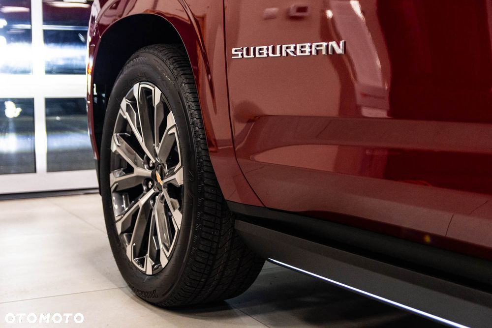 Chevrolet Suburban - 3
