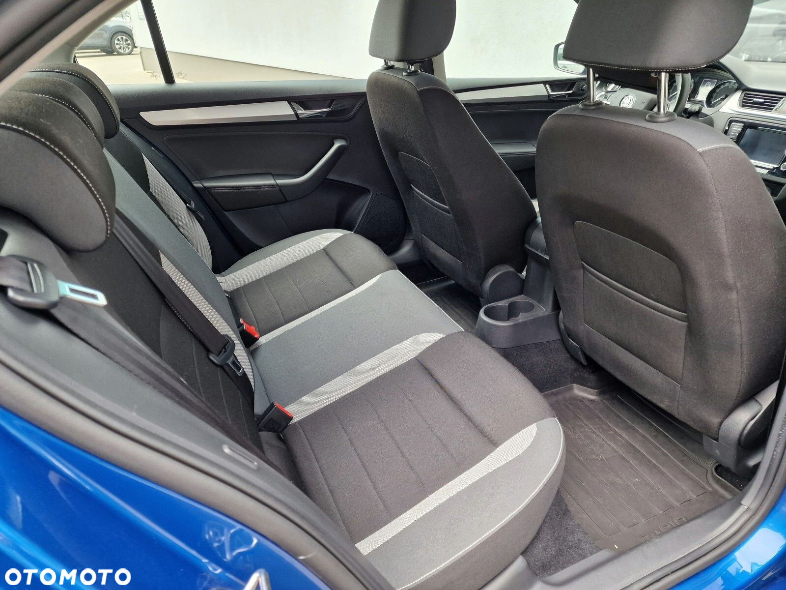 Skoda RAPID 1.0 TSI Ambition - 32
