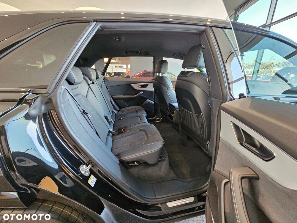 Audi Q8 - 18