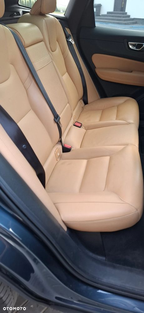 Volvo XC 60 D4 Inscription - 11