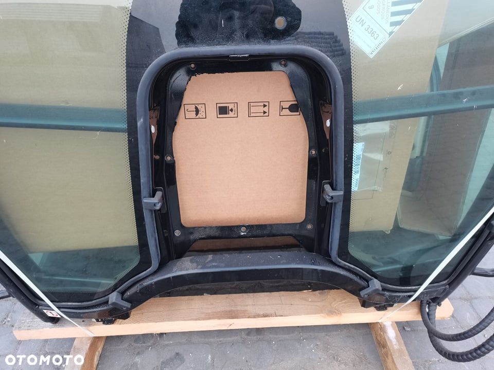 Kabina z wyposażeniem Massey Ferguson serii 7600 - 11
