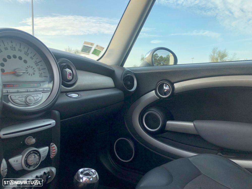 MINI 3 Portas Cooper D - 5