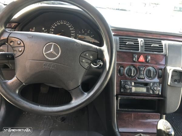 Para Peças Mercedes-Benz E-Class T-Model (S210) - 8