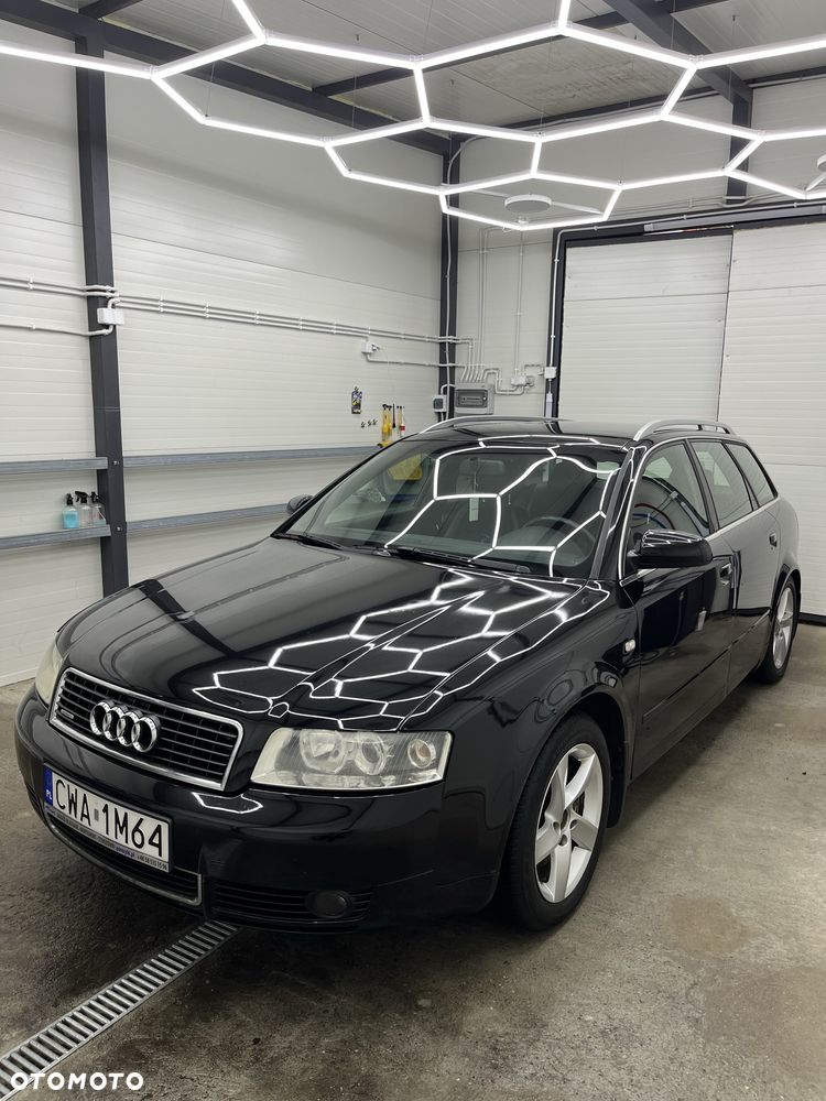 Audi A4 Avant - 1