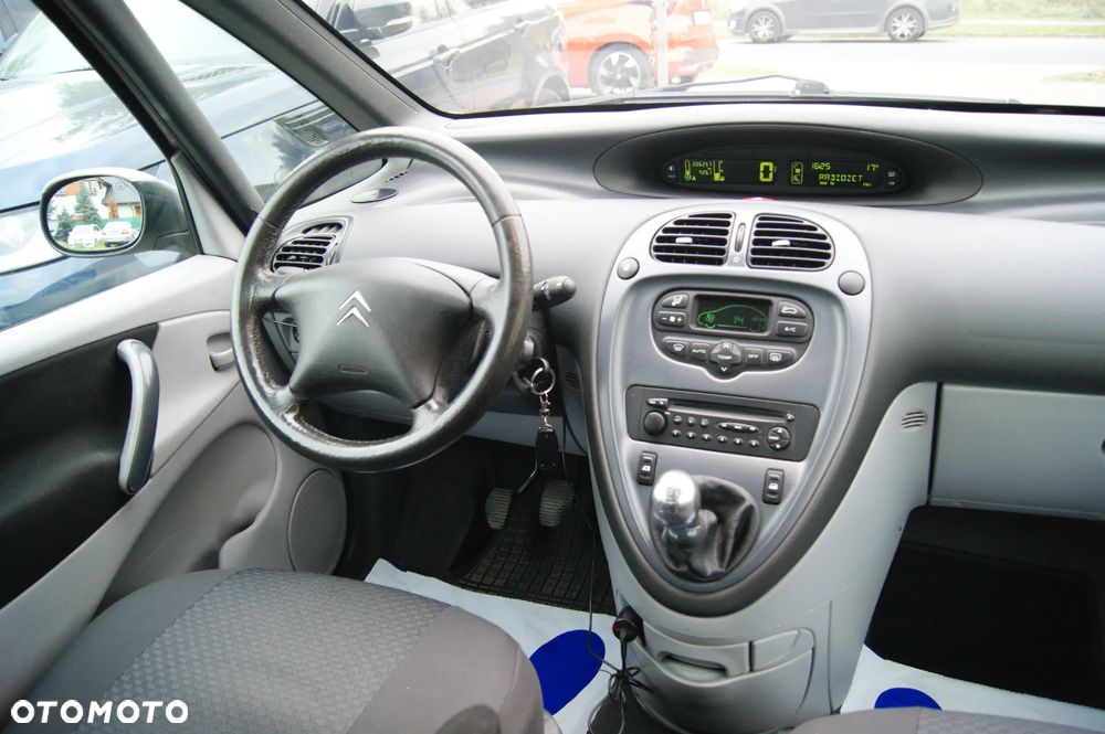 Citroën Xsara Picasso 1.6i Confort - 25