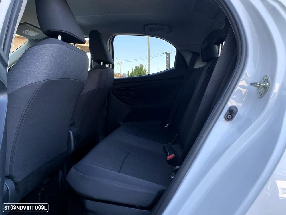 Toyota Yaris 1.5 HSD Exclusive - 35