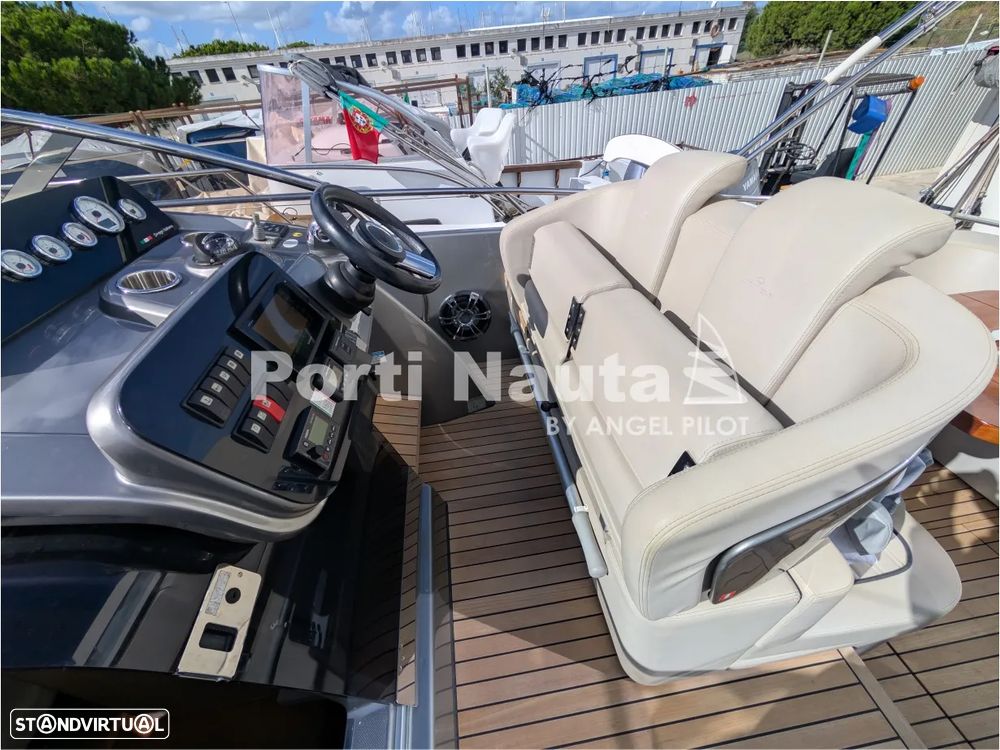 Cranchi Endurance 30 - 16