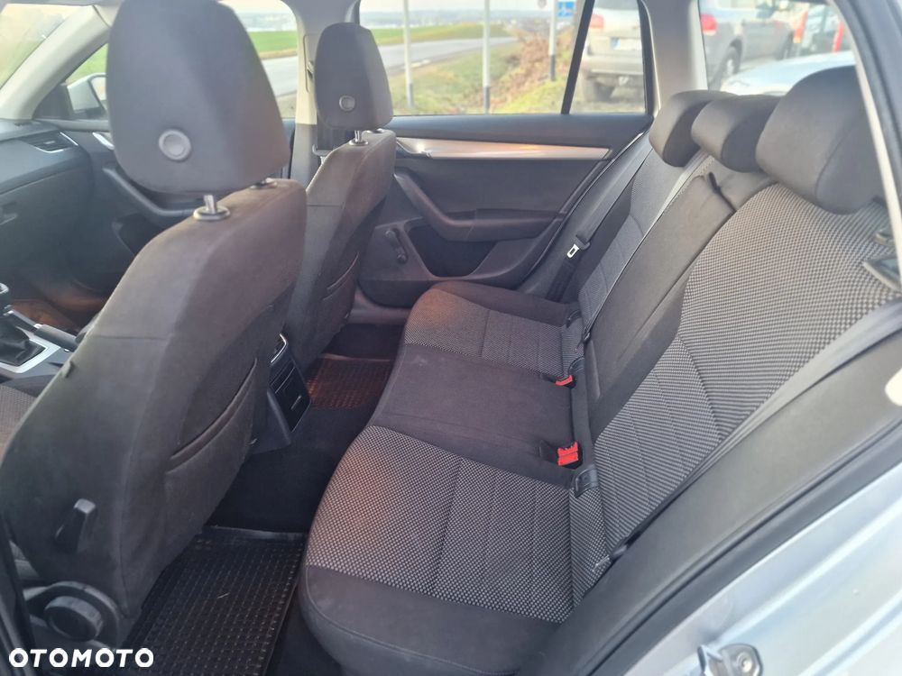 Skoda Octavia 1.6 TDI Green tec 4x4 Ambition - 19