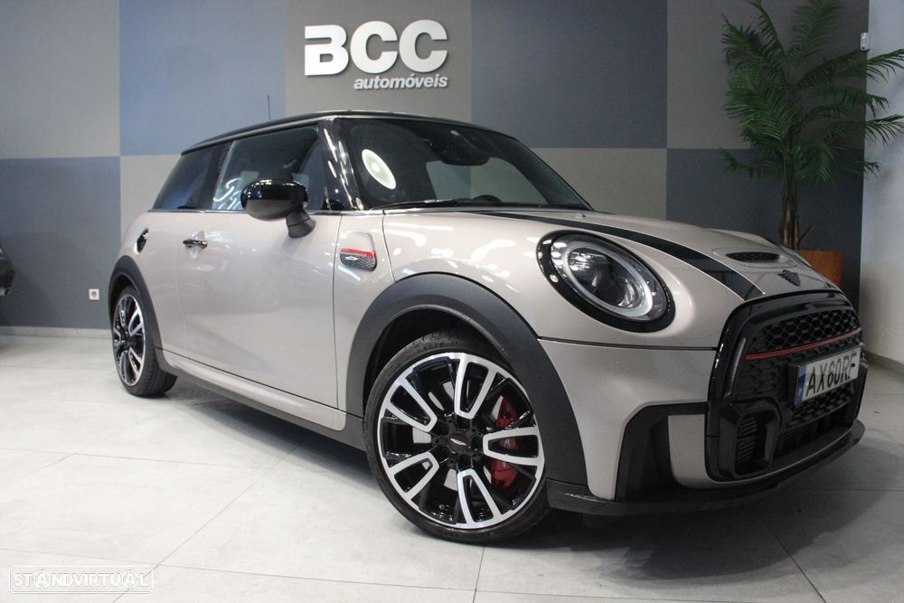 MINI 3 Portas John Cooper Works Plus Auto Desportiva - 2