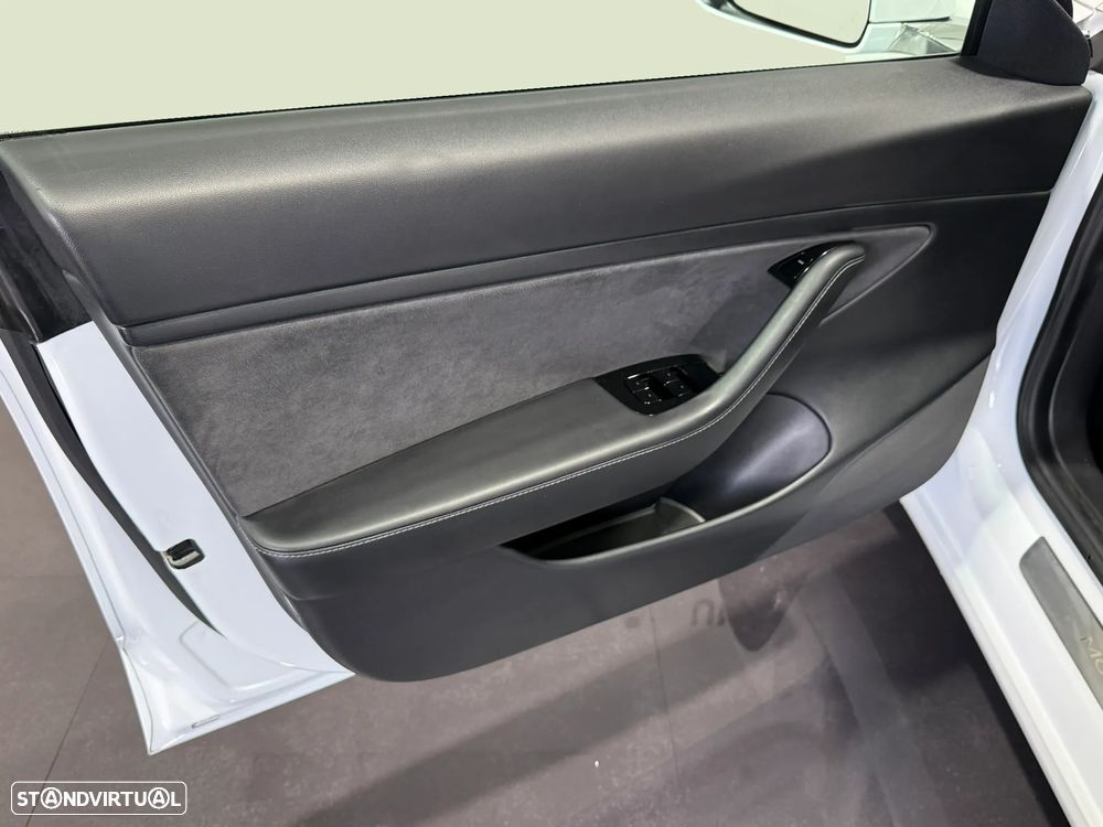 Tesla Model 3 Long Range AWD Dual Motor - 18