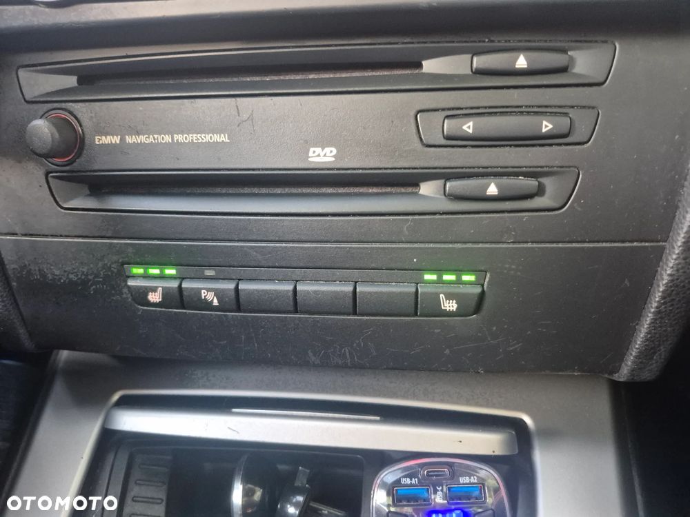BMW Seria 3 318i - 21