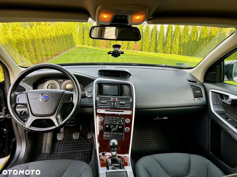 Volvo XC 60 D5 AWD - 9