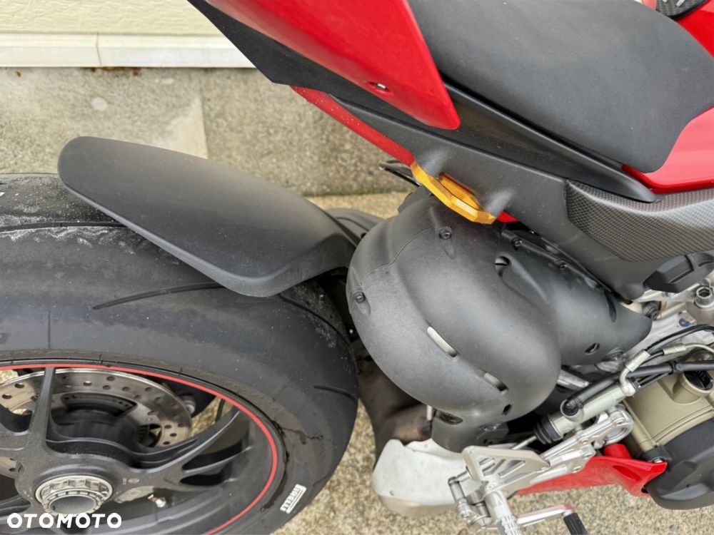Ducati Panigale V4S - 16