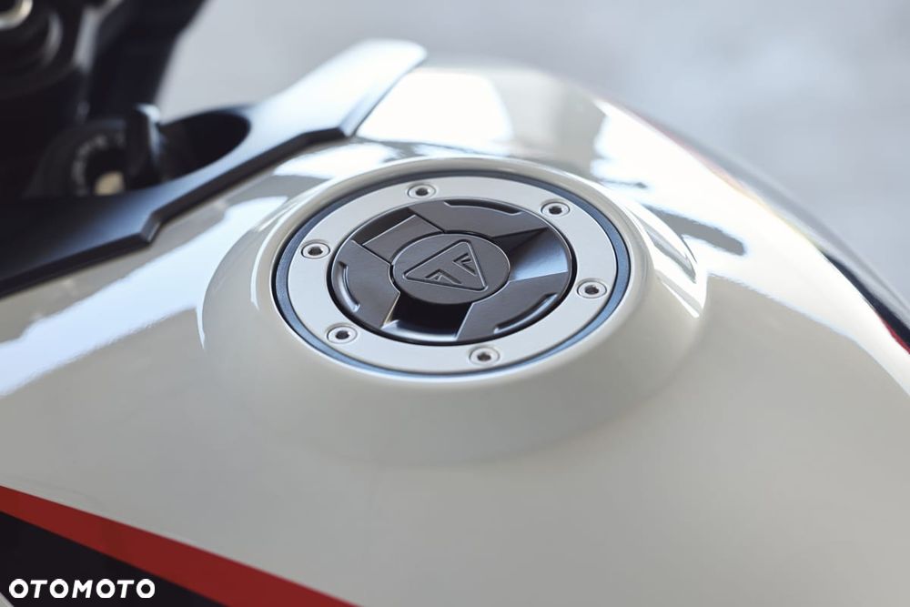 Triumph Trident - 10