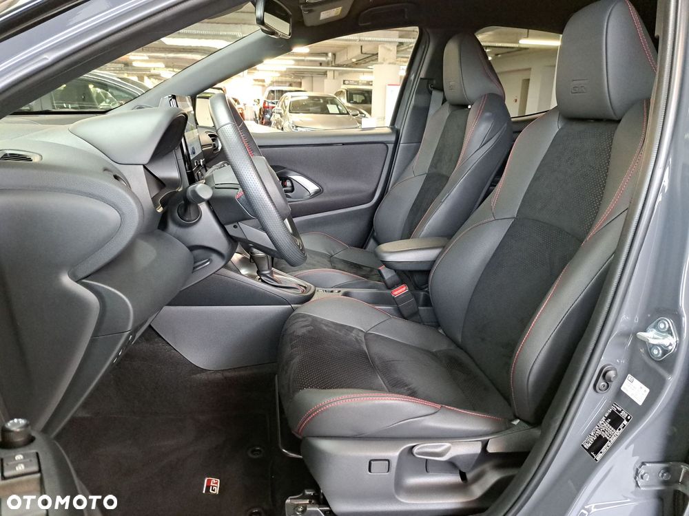 Toyota Yaris Hybrid 1.5 GR Sport - 12