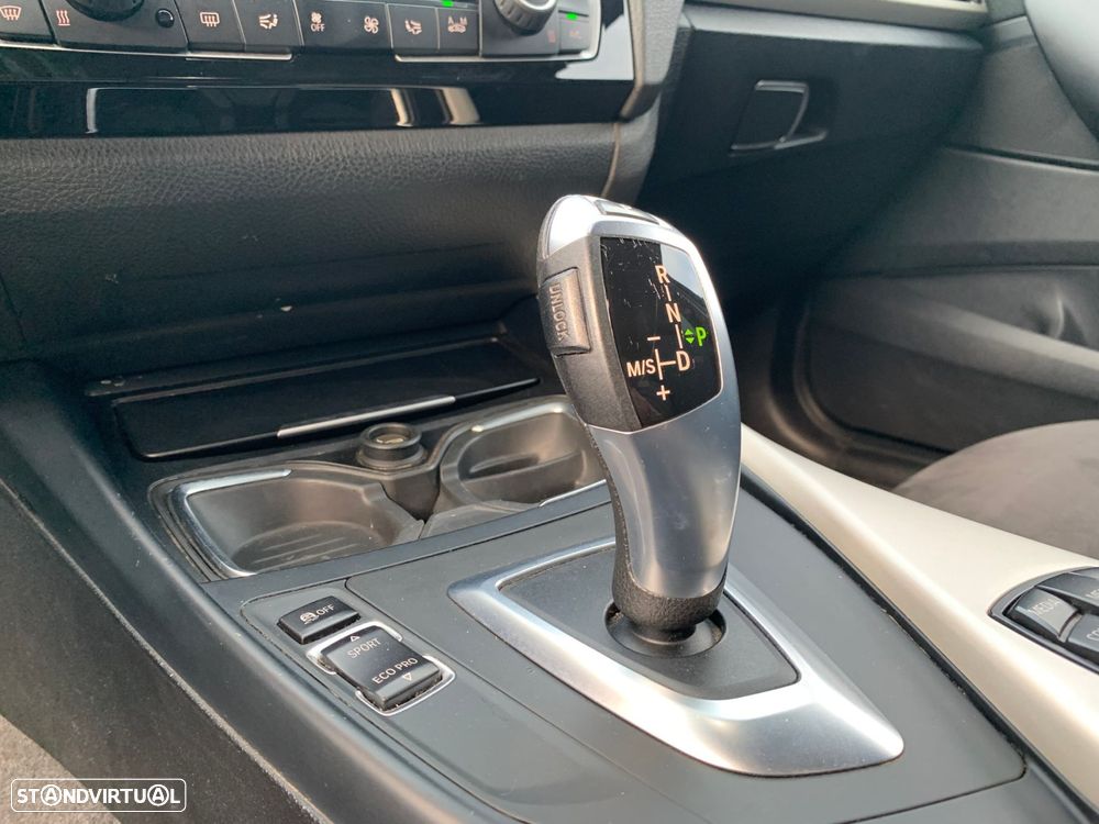 BMW 118 d Pack M Auto - 27